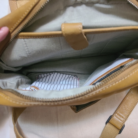 Aunts and Uncles Miss Apple Pie Messenger Bag - Picture 2 of 13